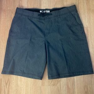 Zoo York, unbreakable men’s shorts, size 44 chino style EUC